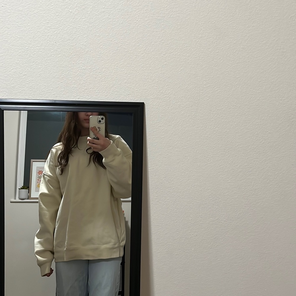 Brandy Melville oversized sweatshirt